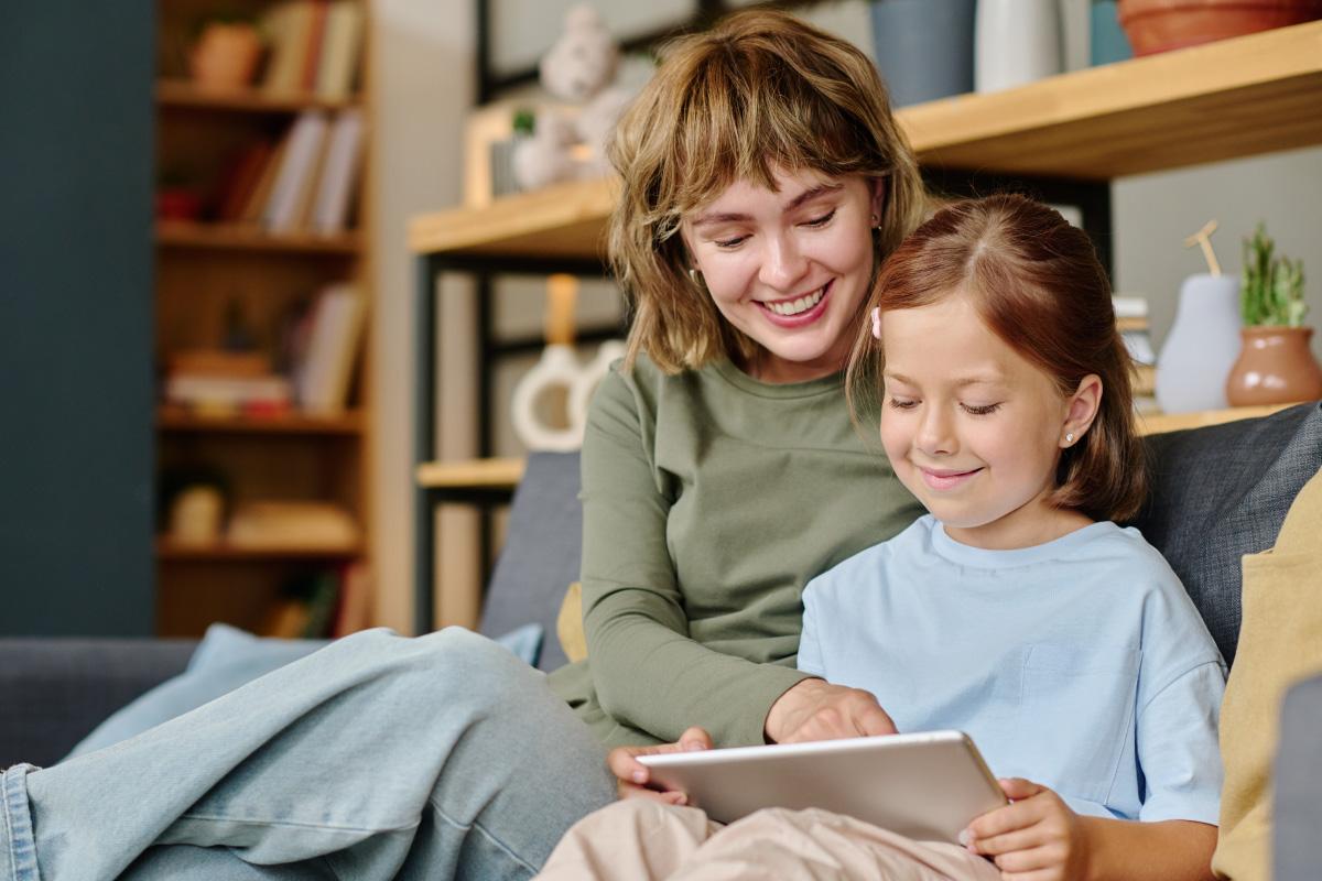 Convivir con la IA en familia: guía práctica y segura